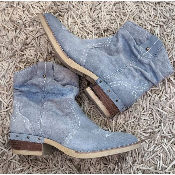 Sundance Etta Distressed Blue Suede Leather Short Ankle Boot Scrunched Size 41 - Picture 1 of 13